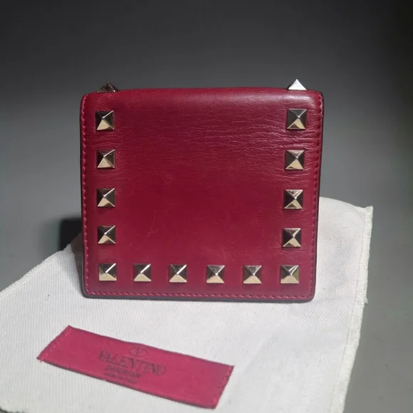 Valentino Garavani Rockstud Wallet - Picture 2 of 7